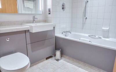 DoubleTree by Hilton Swindon