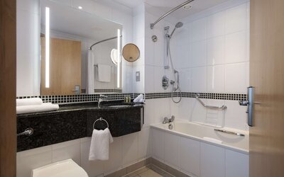 DoubleTree by Hilton Swindon