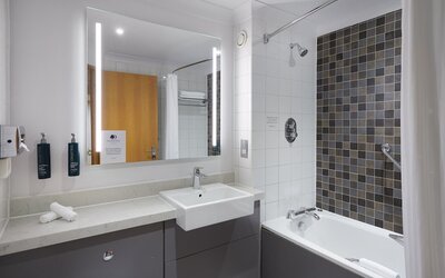 DoubleTree by Hilton Swindon