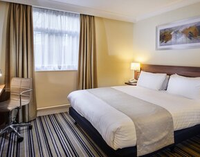 Holiday Inn Swindon by IHG