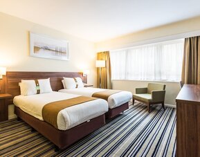 Holiday Inn Swindon by IHG
