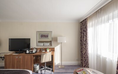 Holiday Inn Swindon by IHG