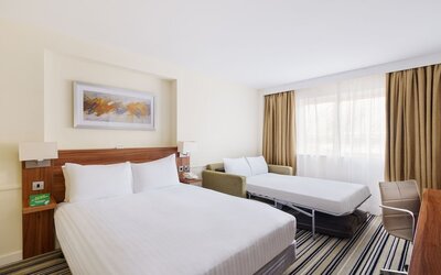 Holiday Inn Swindon by IHG