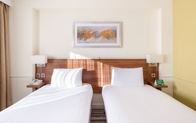 Holiday Inn Swindon by IHG