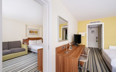 Holiday Inn Swindon by IHG