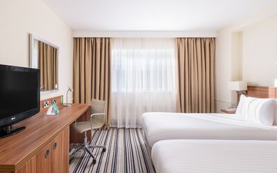 Holiday Inn Swindon by IHG