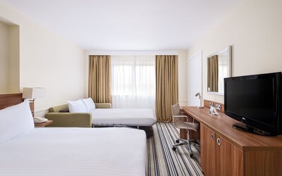 Holiday Inn Swindon by IHG