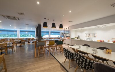 Holiday Inn Swindon by IHG