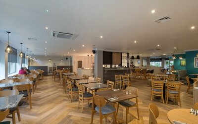 Holiday Inn Swindon by IHG
