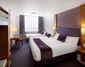 Premier Inn Swindon West - M4 J16