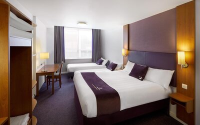 Premier Inn Swindon West - M4 J16