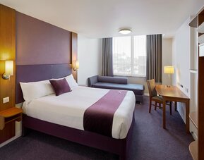 Premier Inn Swindon West - M4 J16