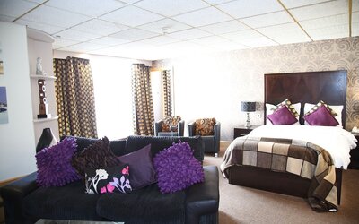 Inn On The Prom Hotel