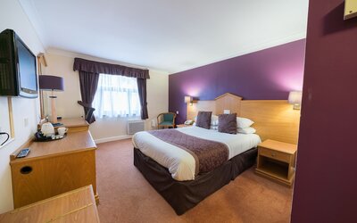 The Everglades Park Hotel
