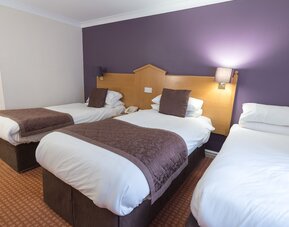 The Everglades Park Hotel
