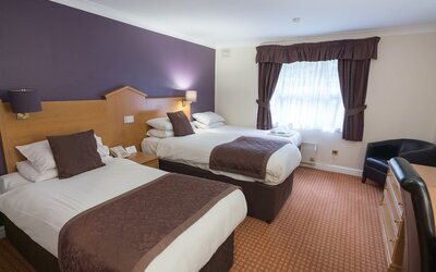 The Everglades Park Hotel