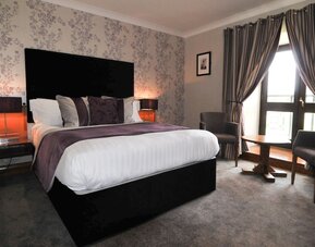 The Hillcrest Hotel