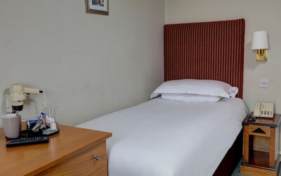 The Hillcrest Hotel
