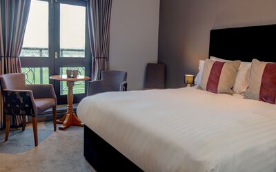 The Hillcrest Hotel
