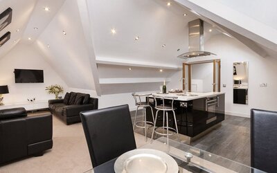 Lincoln House Hotel