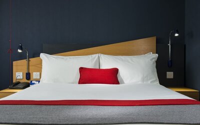 Holiday Inn Express Swansea - East by IHG