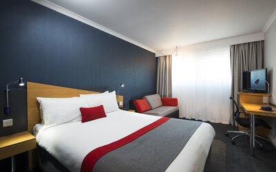 Holiday Inn Express Swansea - East by IHG