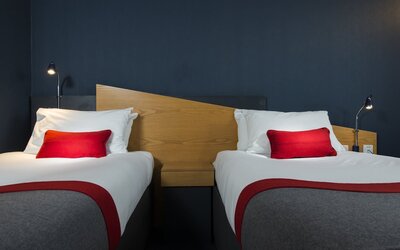 Holiday Inn Express Swansea - East by IHG