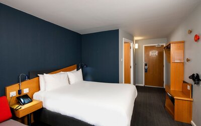 Holiday Inn Express Swansea - East by IHG