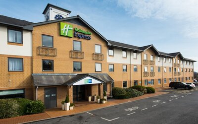 Holiday Inn Express Swansea - East by IHG