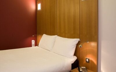 ibis Swansea