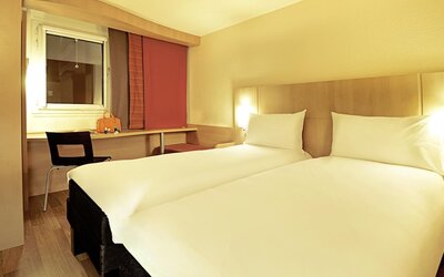 ibis Swansea
