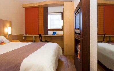 ibis Swansea