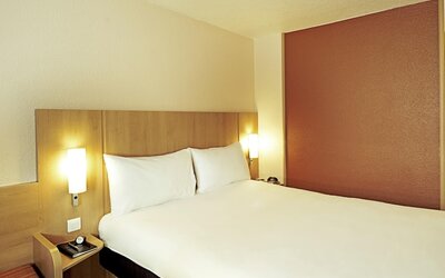 ibis Swansea
