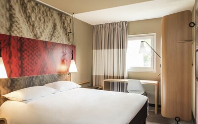 ibis Swansea