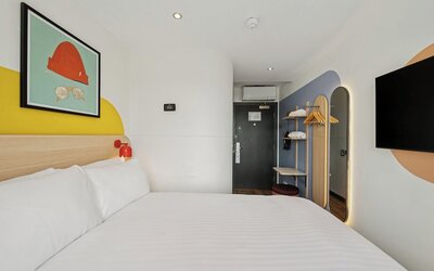 Garner Edinburgh Haymarket by IHG