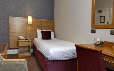 Best Western Kings Manor Hotel
