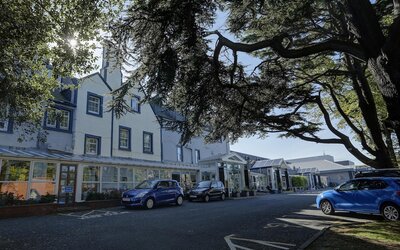 Best Western Kings Manor Hotel