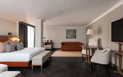 Kimpton Charlotte Square by IHG