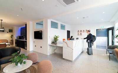 PREMIER SUITES Edinburgh Fountain Court