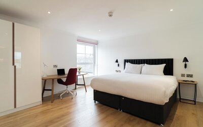 PREMIER SUITES Edinburgh Fountain Court