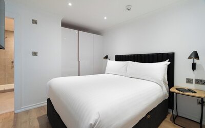 PREMIER SUITES Edinburgh Fountain Court