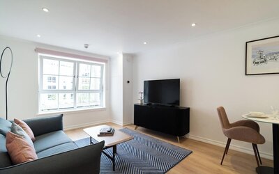 PREMIER SUITES Edinburgh Fountain Court