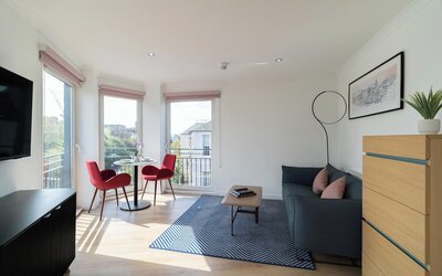 PREMIER SUITES Edinburgh Fountain Court