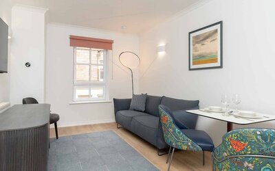 PREMIER SUITES Edinburgh Fountain Court