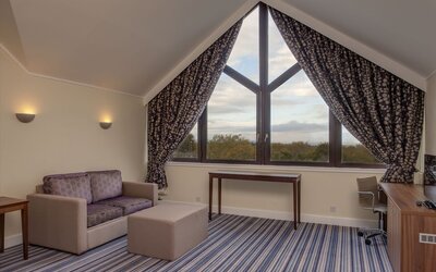 Holiday Inn Glasgow East Kilbride by IHG