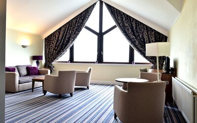Holiday Inn Glasgow East Kilbride by IHG