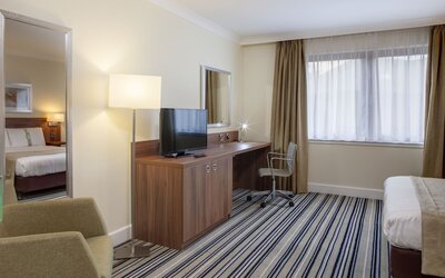 Holiday Inn Glasgow East Kilbride by IHG