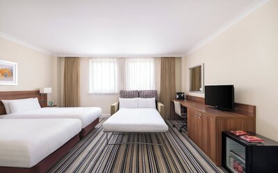 Holiday Inn Glasgow East Kilbride by IHG