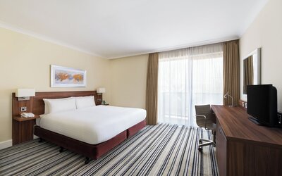 Holiday Inn Glasgow East Kilbride by IHG
