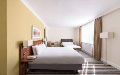 Holiday Inn Glasgow East Kilbride by IHG